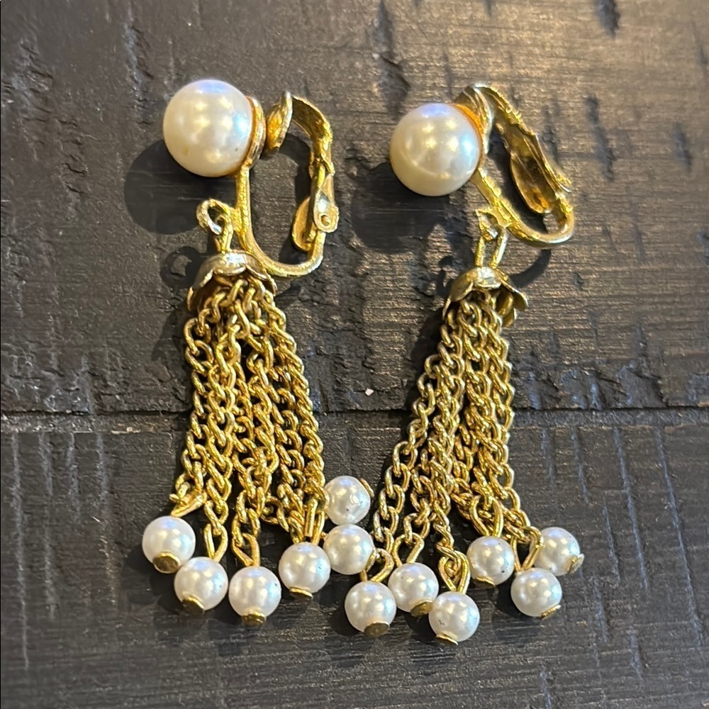 Vintage Clip On Faux Pearl Elegant Gold Tone Chain Drop  Earrings